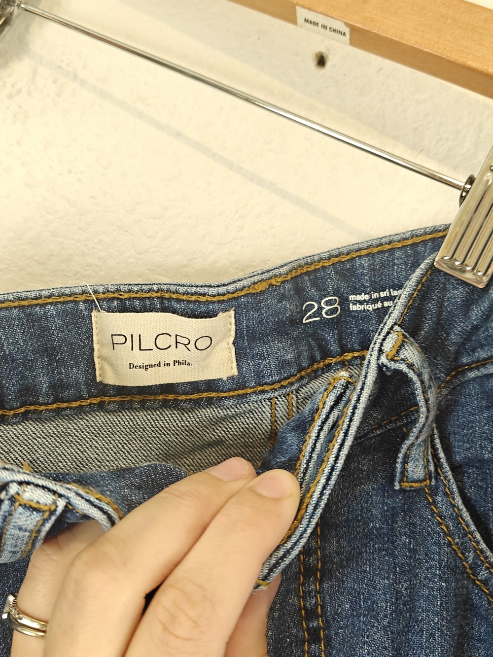 Anthropologie Pilcro Kenna Bow Barrel Jeans Cropped Mid Rise Heritage Denim 28 - Picture 9 of 13